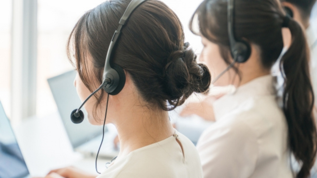 サポートの女性