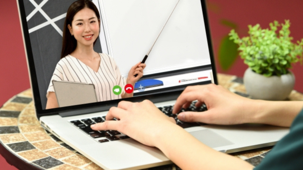 オンライン授業を受ける様子