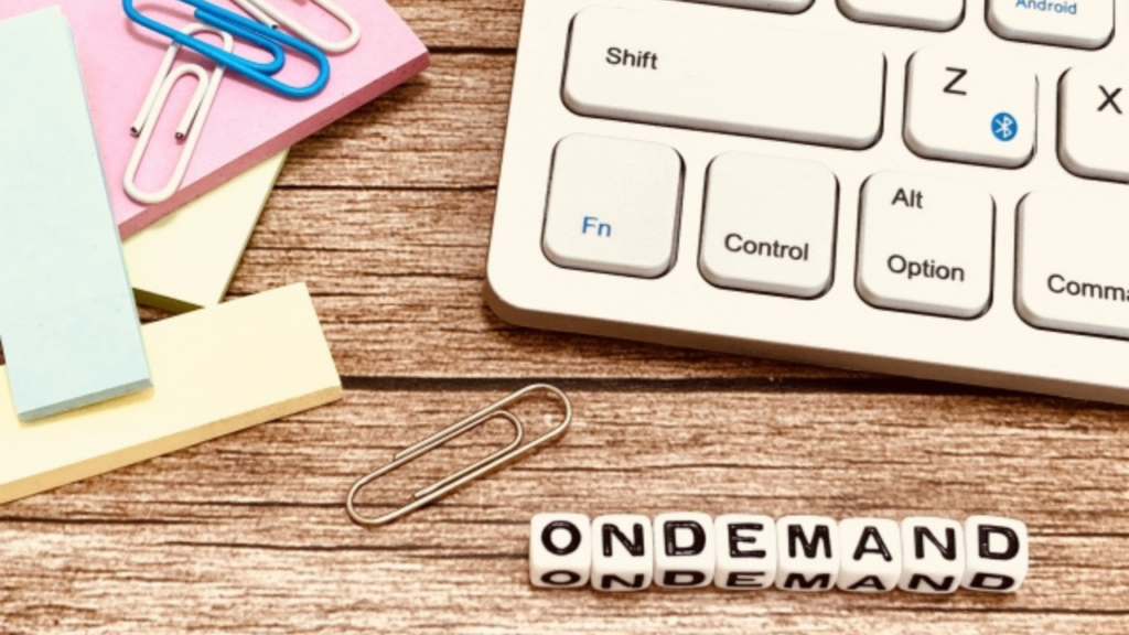 パソコンとONDEMANDの文字