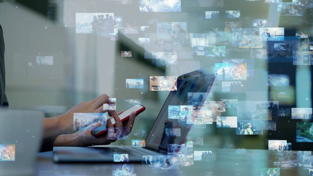 PC　多数の映像