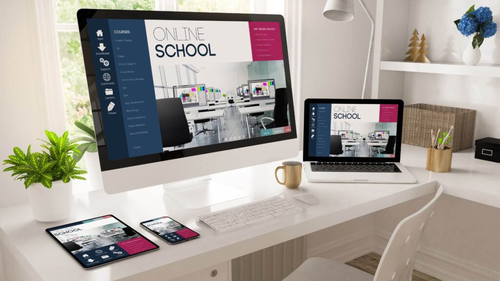 パソコンにオンラインスクールの画面